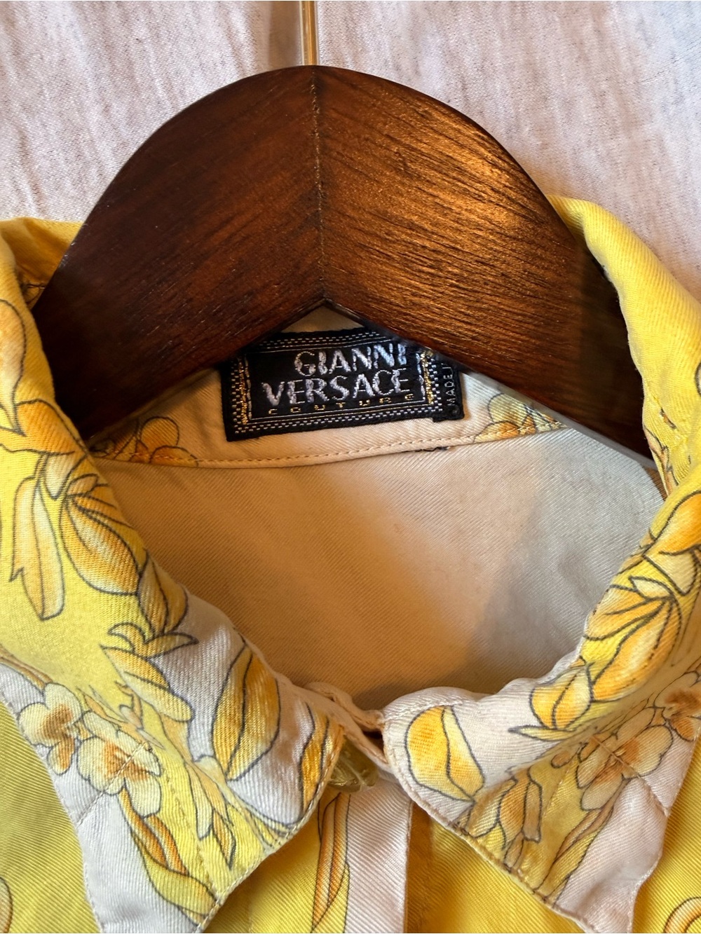 Vintage Gianni Versace Couture Baroque “Vase and Chalice” Print Silk Blouse - Picture 2 of 10